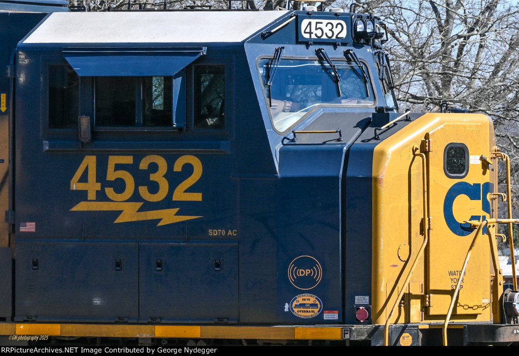 CSX 4532 Close-up